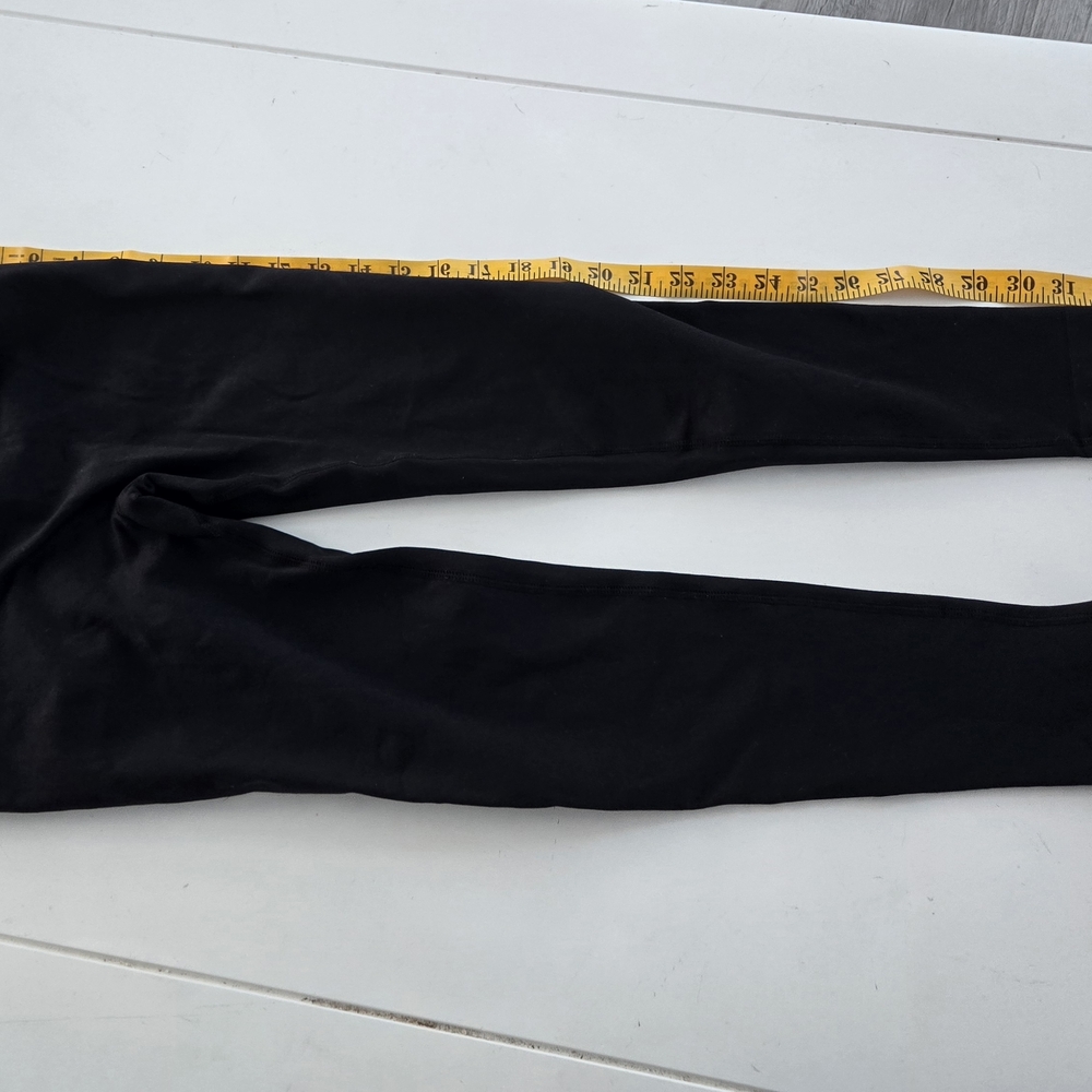 Women's Black leggings and cropped shirt size small - Picture 4 of 11